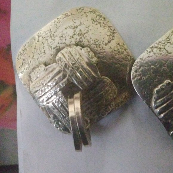 ❤️MARJORIE BAER SF SAN FRANCISCO Clip Square Double Hoop Hammered Earrings - Picture 2 of 5